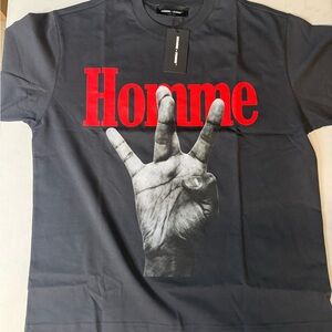 Homme Femme Twisted Fingers Tee XL